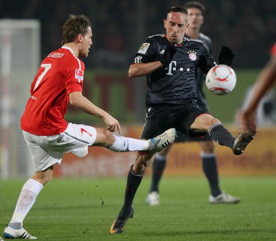 强势表现 强势表现